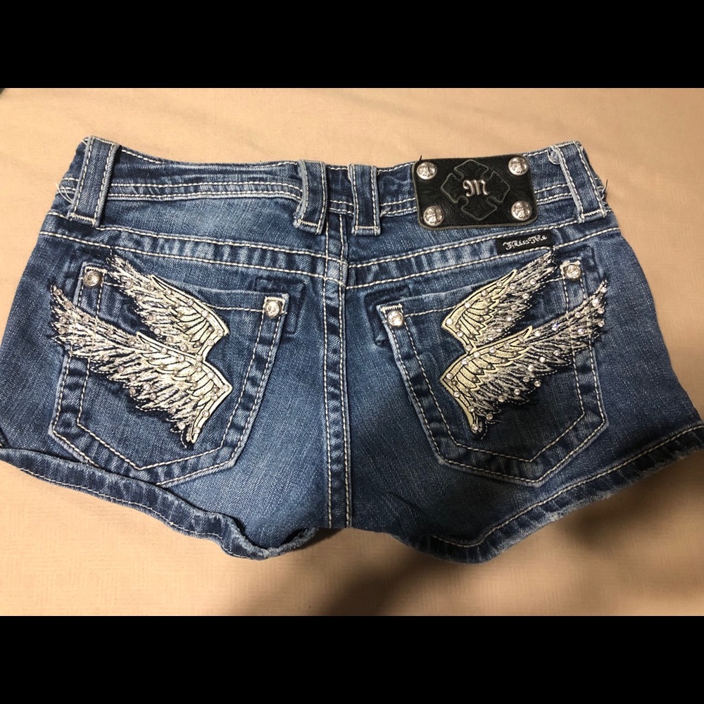 Miss Me shorts - Size 26